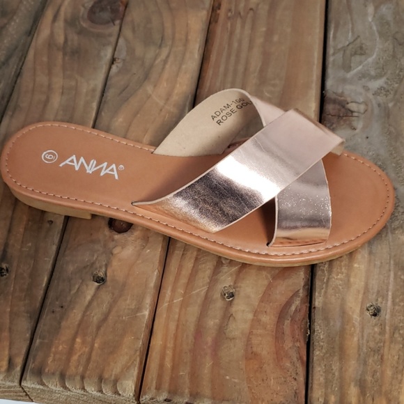 Criss cross rose gold slides - Picture 3 of 6